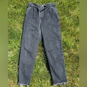 Hollister High Waisted Vintage Stretch Mom Jeans size 1